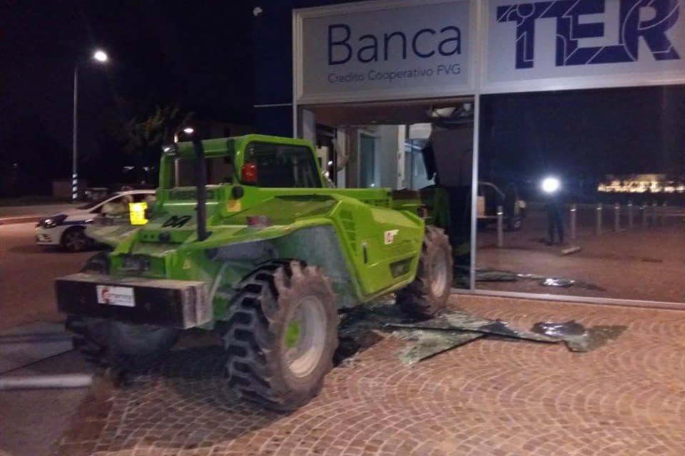 assalto bancomat italpol